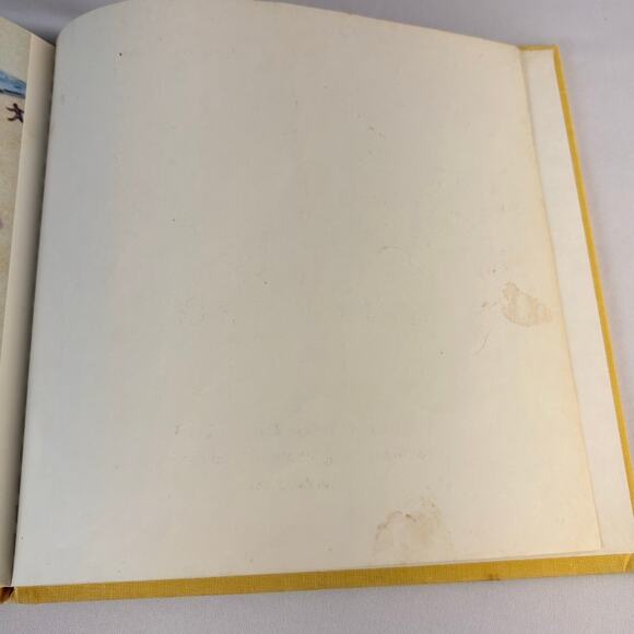 VTG 1988 CURIOUS GEORGE AT THE BEACH BY H.A REY AND MARGARET REY - Picture 3 of 4